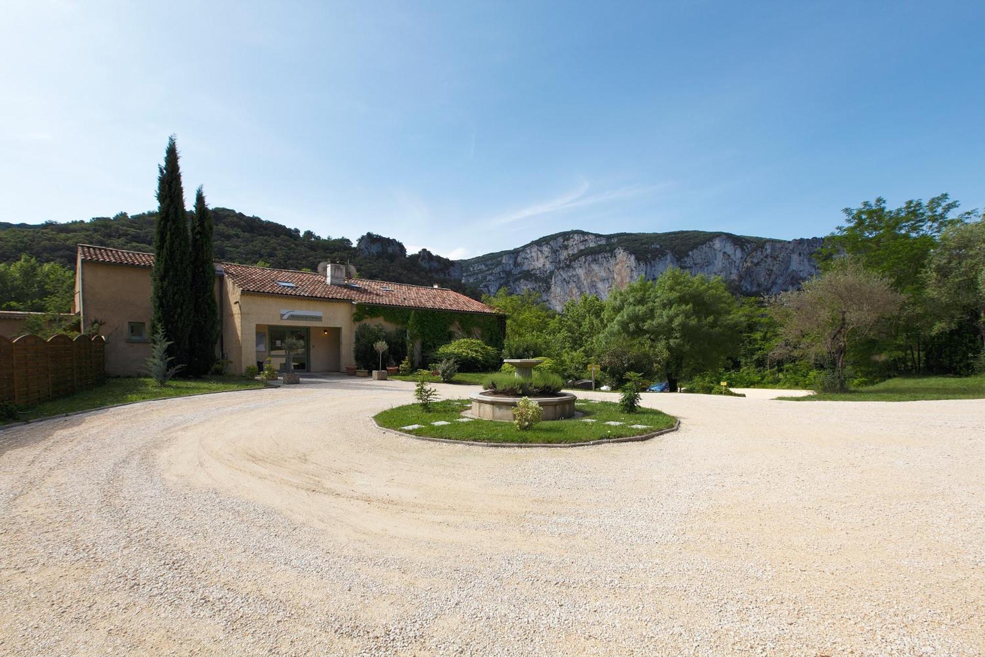 Vacanceole - Le Domaine De Chames - Pont D'Arc Vallon-Pont-dʼArc Екстериор снимка