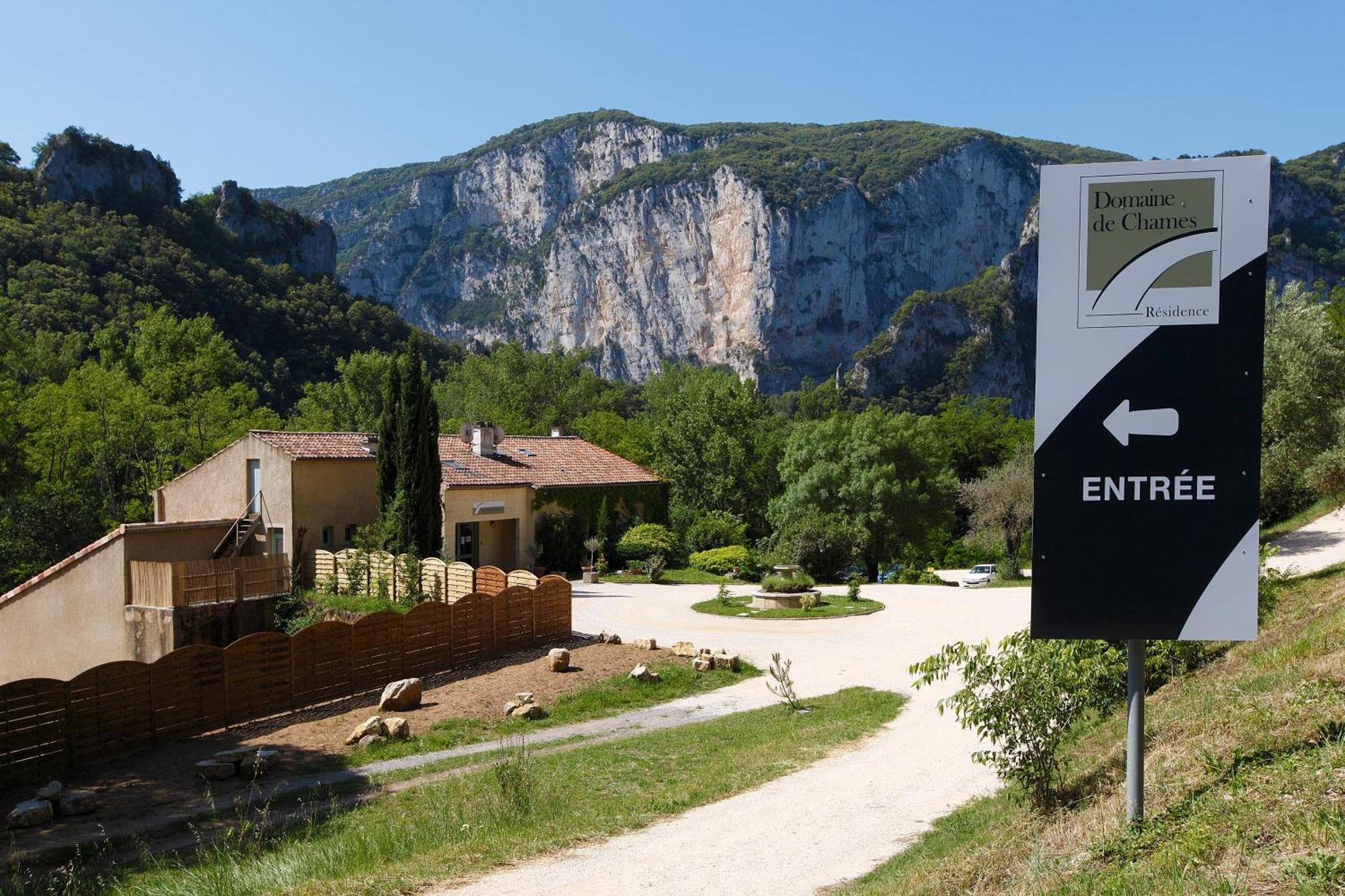 Vacanceole - Le Domaine De Chames - Pont D'Arc Vallon-Pont-dʼArc Екстериор снимка
