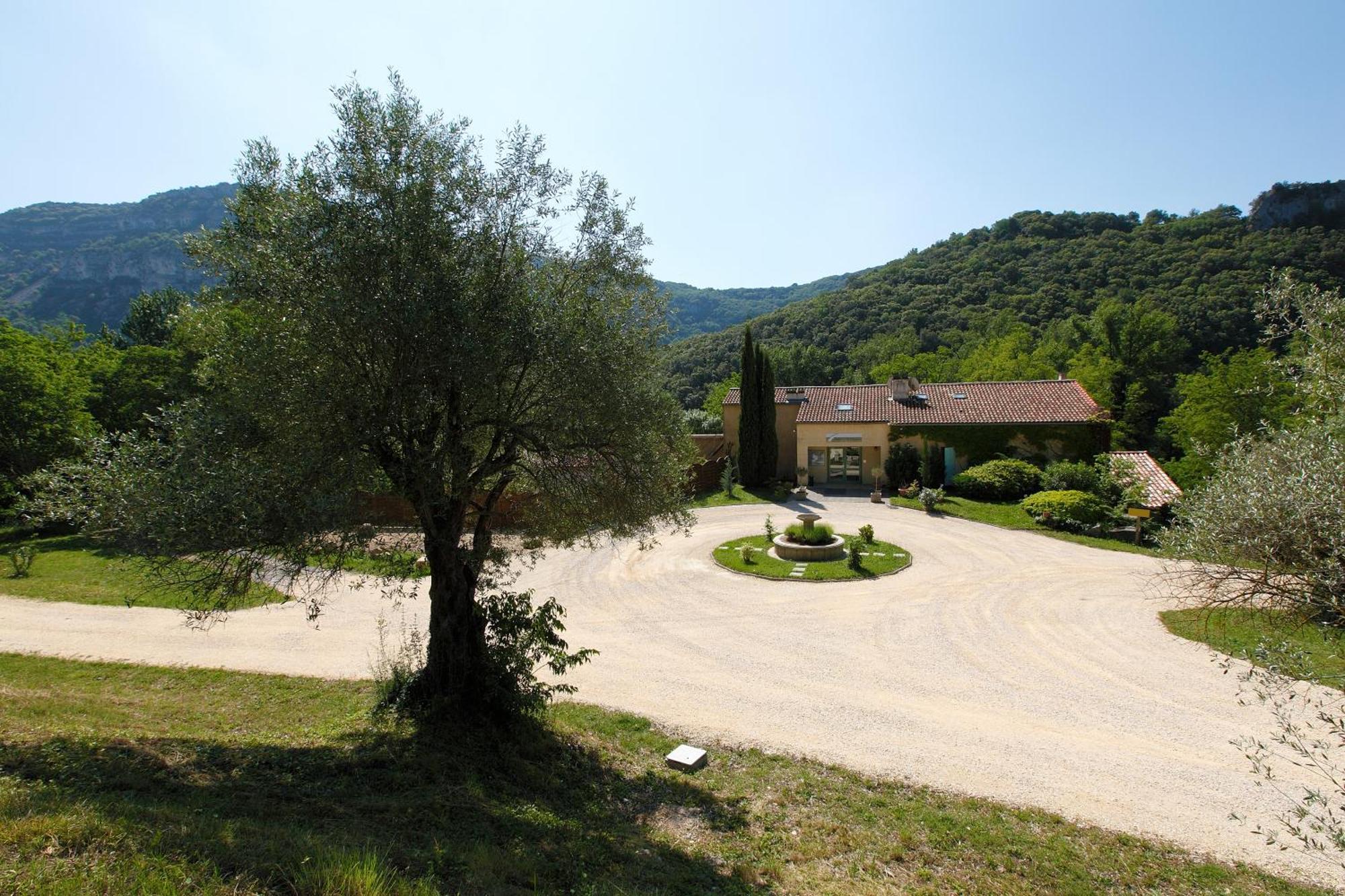 Vacanceole - Le Domaine De Chames - Pont D'Arc Vallon-Pont-dʼArc Екстериор снимка